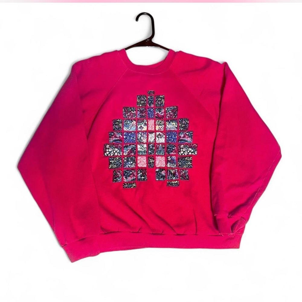 Pink Vintage Crewneck with embroidery